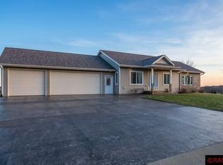 152 Shoreview Dr, Elysian, MN 56028