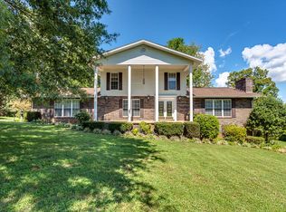 2100 Mountain View Rd, Lenoir City, TN 37771