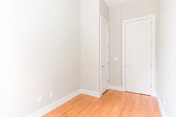 Rented by Nooklyn NYC LLC | media 13