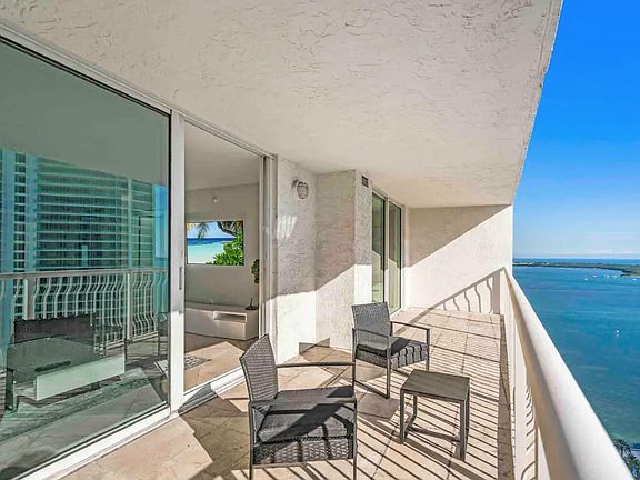 5th image of 1200 Brickell Bay Dr APT 3817
