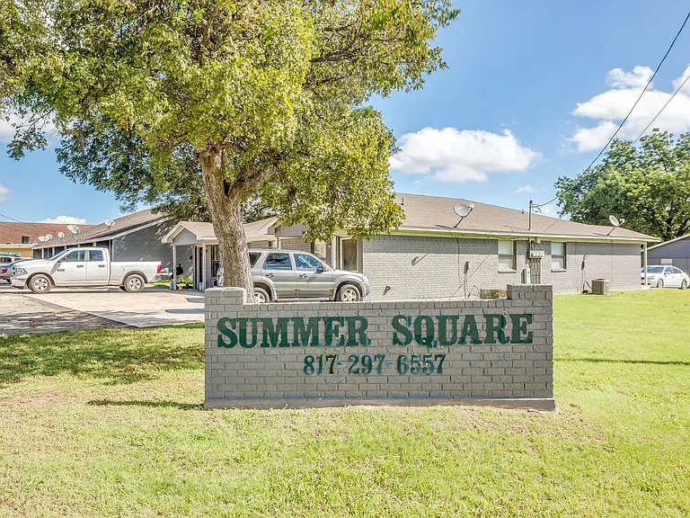 Summer Square Apartments — Photo 18