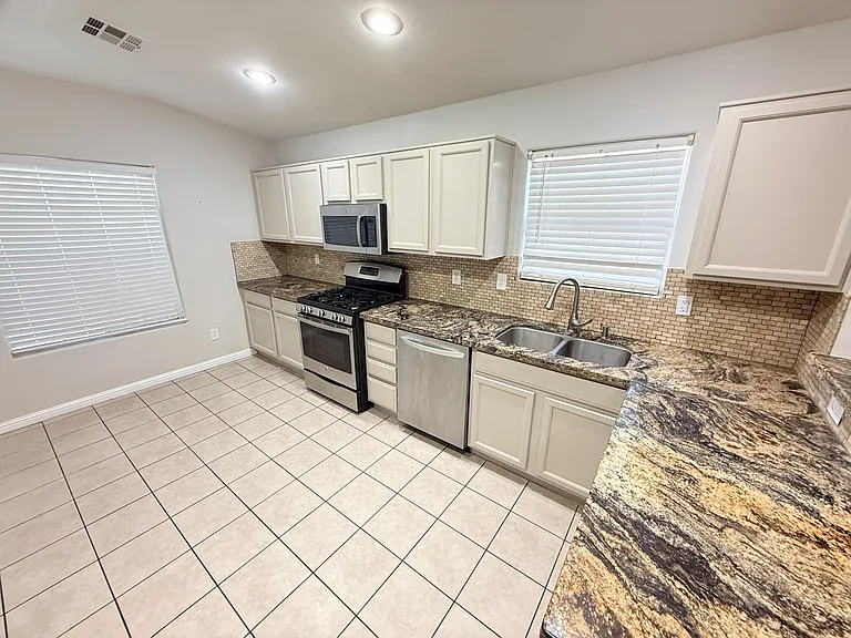 3109 Morning Whisper Dr — Photo 6