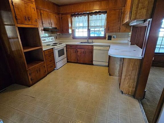 5th image of 1415 Augustine Ave
