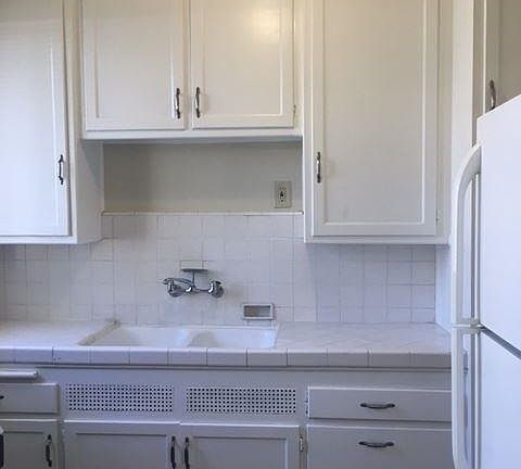 3rd image of 134 1/2 N Maple St #1-2
