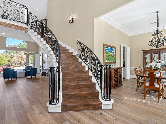 5th image of 15302 Shady Pecan Ct
