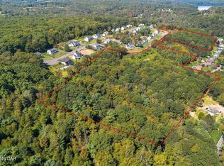 38 Forest Dr, Shavertown, PA 18708