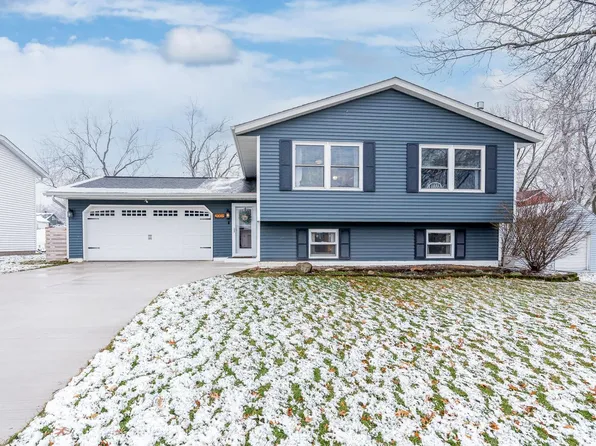 2003 E Rusholme St, Davenport, IA 52803