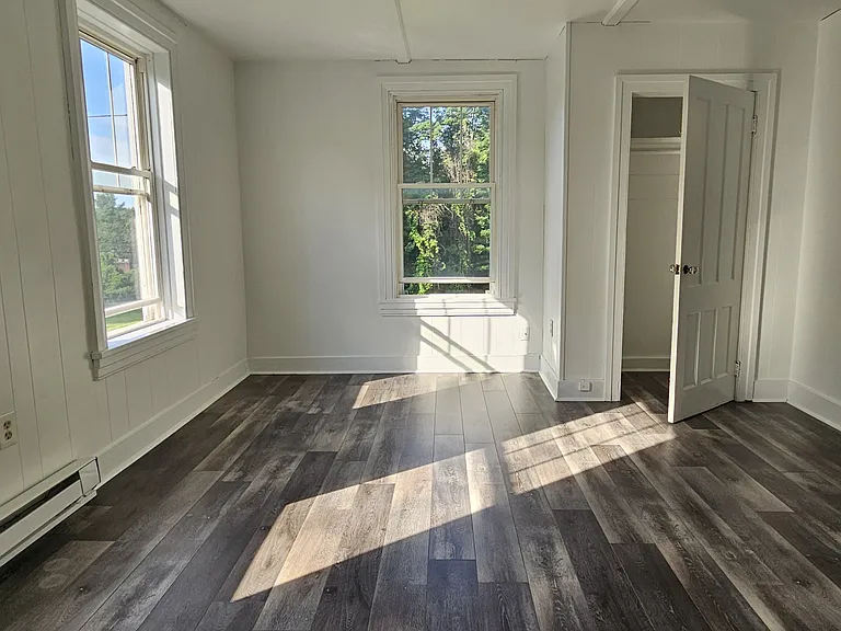 27 Beaver Rd #2 — Photo 4