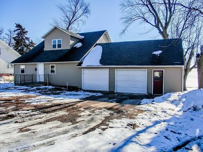 107 W Weissenburger St, Laurel, IA, 50141