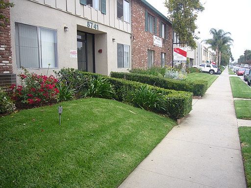 1st image of 8741 Owensmouth Ave APT 9