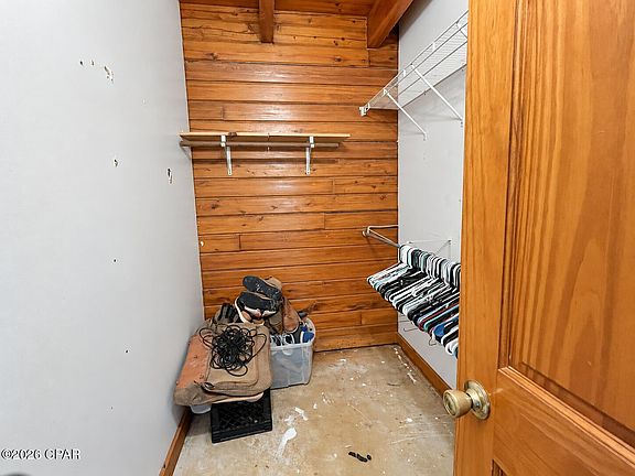 27th image of 2087 Eldridge Rd
