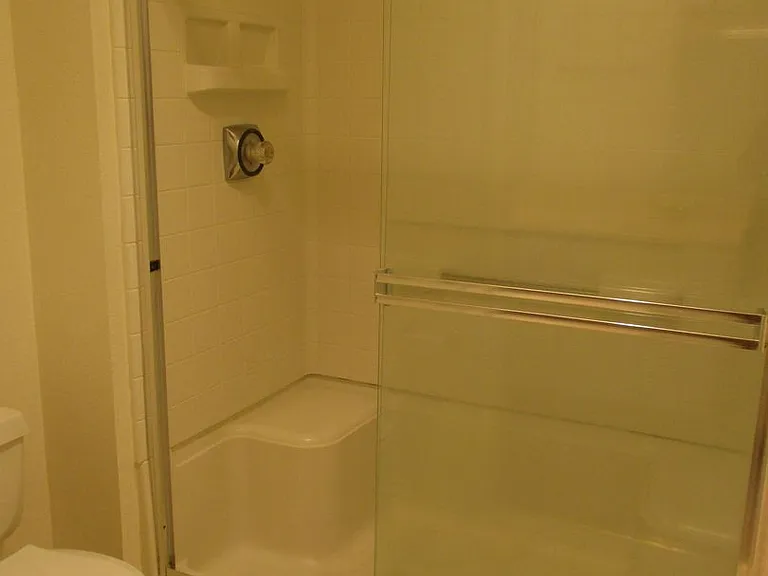 200 Caldecott Ln #113 — Photo 14