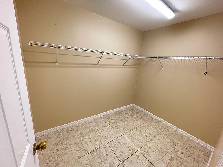 8259 Caloosa Rd — Photo 15