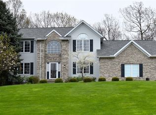 5565 Canyon Ridge Dr, Painesville, OH