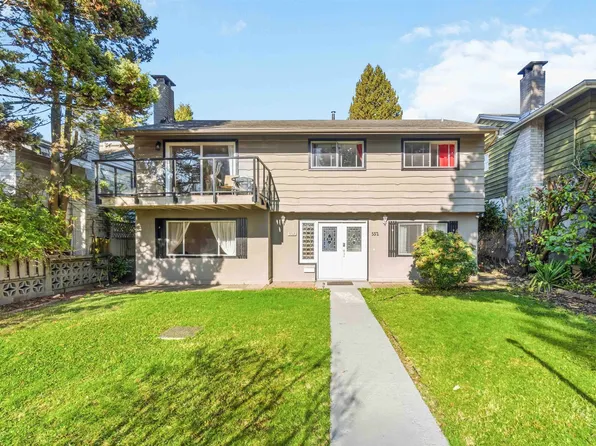 552 W 29th St, North Vancouver, BC V7N 2K1