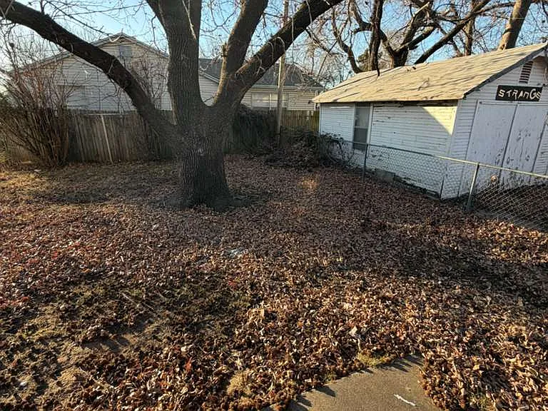 4401 N Rockwell Ave — Photo 9