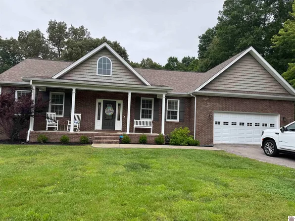 225 Andretta Dr, Paducah, KY 42003