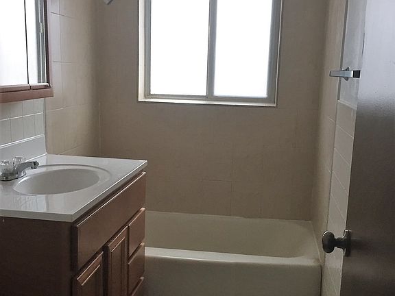 5th image of 552 N Princeton Ave