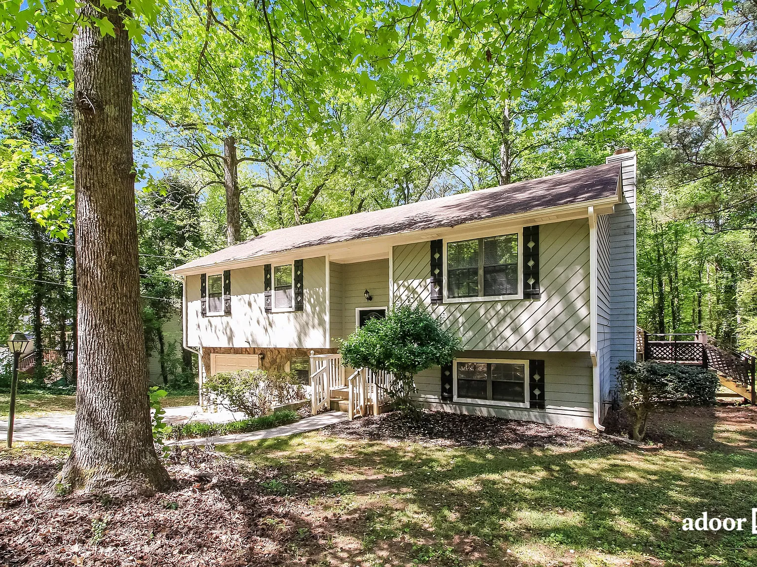 4 bed, 2.0 bath, 1800 sqft, $1,995 — Photo 3