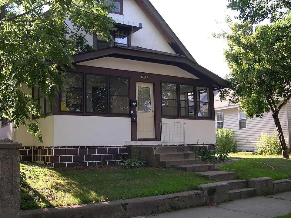 1st image of 604 2nd Ave S