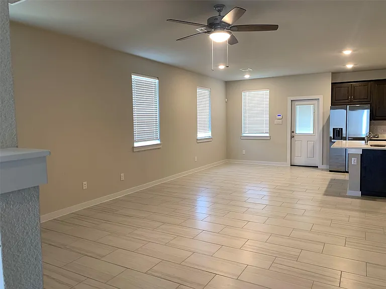 2913 Sage Ranch Dr — Photo 5
