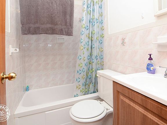 4th image of 915 Sterling Pl APT 3A