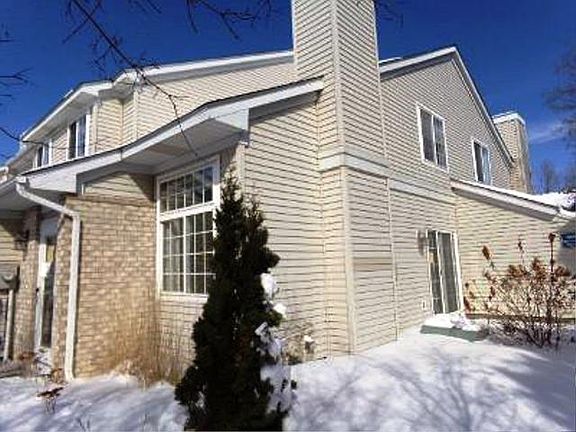 2nd image of 560 Blackbird Ct Unit 35