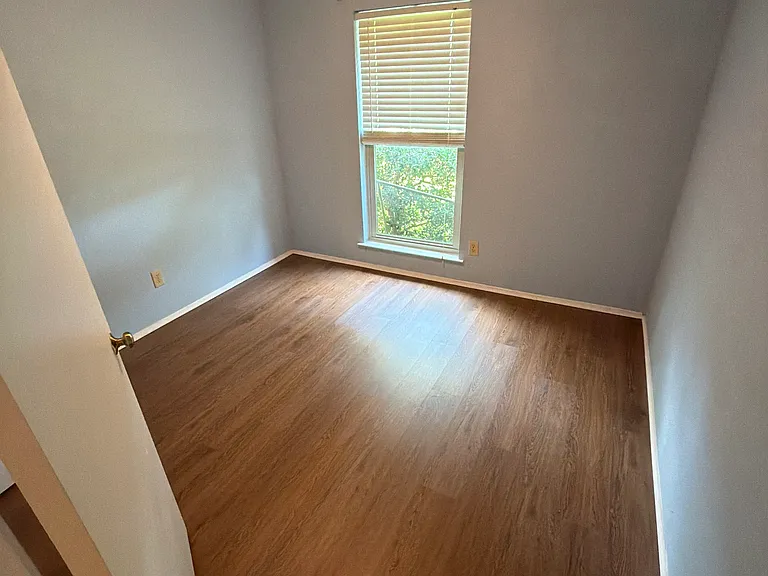 4908 Wagner Dr — Photo 17