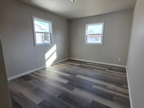 Palmer Drive 226, 226 Palmer Dr #B, Waterloo, IA 50702