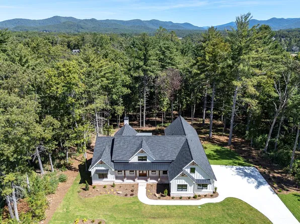 469 Oakwood Way, Blairsville, GA 30512