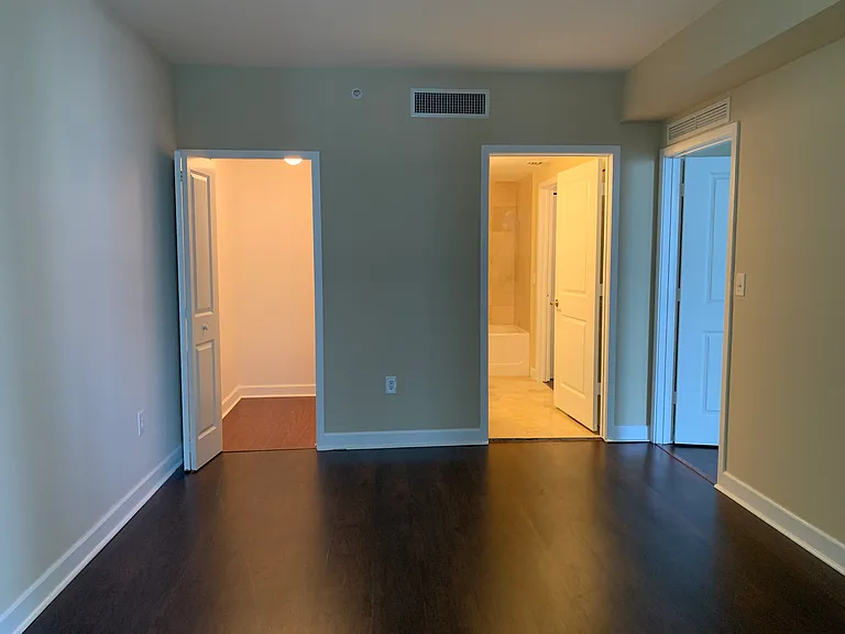 170 SE 14th St #1402 — Photo 6