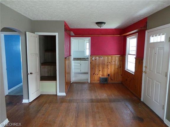 3rd image of 1465 Seminola Ave