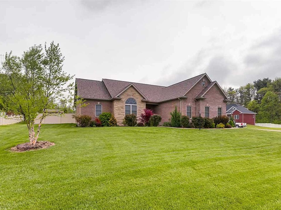 1st image of 310 Hawthorne Dr