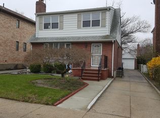 6978 182nd St #HOUSE, Fresh Meadows, NY 11365