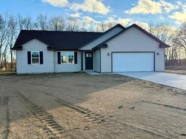 3228 Signal Point Dr, Allegan, MI 49010