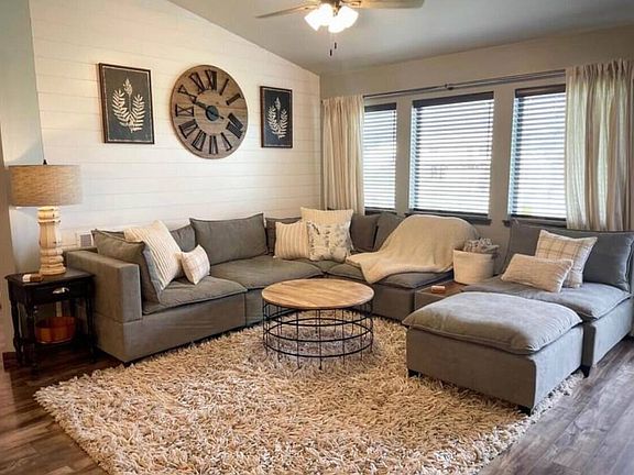 2nd image of 2325 Kismet Ct