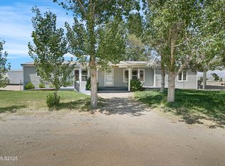 35 Shirley Ln, Yerington, NV 89447