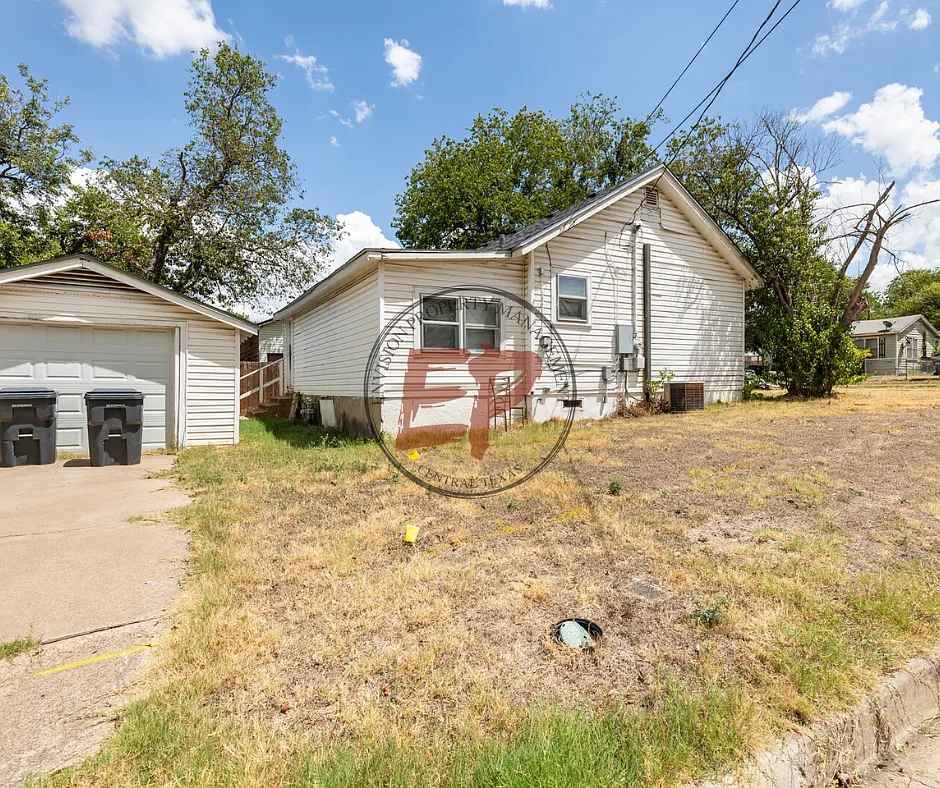 2225 Trice Avenue - 1 — Photo 2