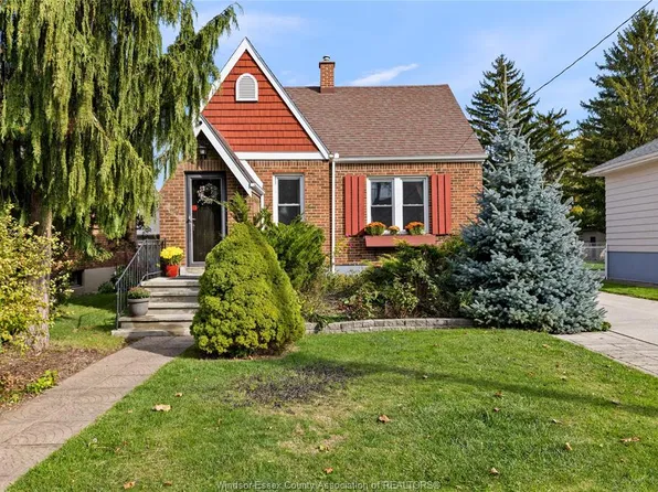 131 Delaware Ave, Chatham Kent, ON N7L 2W3