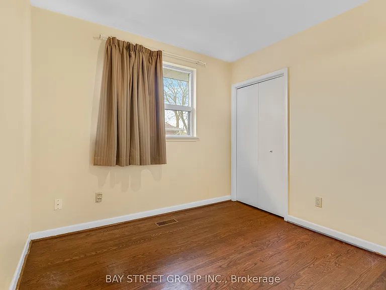 40 Bellbury Cres #UPPER — Photo 20