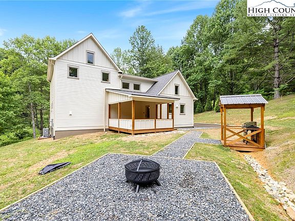 5th image of 163 Walnut Drive