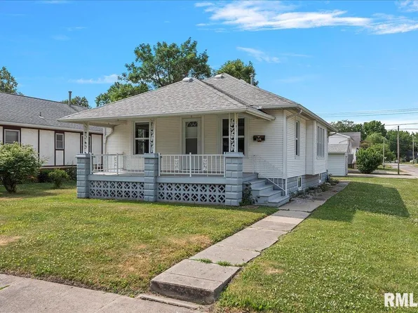 826 W Park Blvd, Taylorville, IL 62568