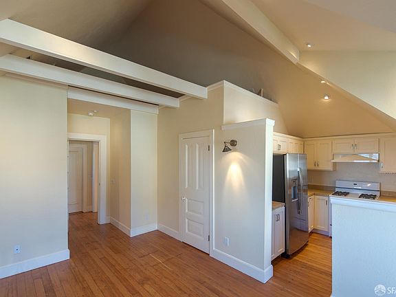 4th image of 2409 Scott St APT 6