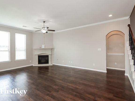 3rd image of 4427 Bearberry Ave