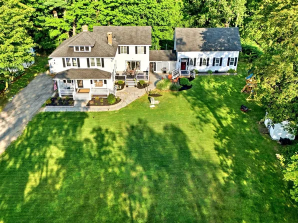 1 Eaton Ln, Pittsfield, MA 01201