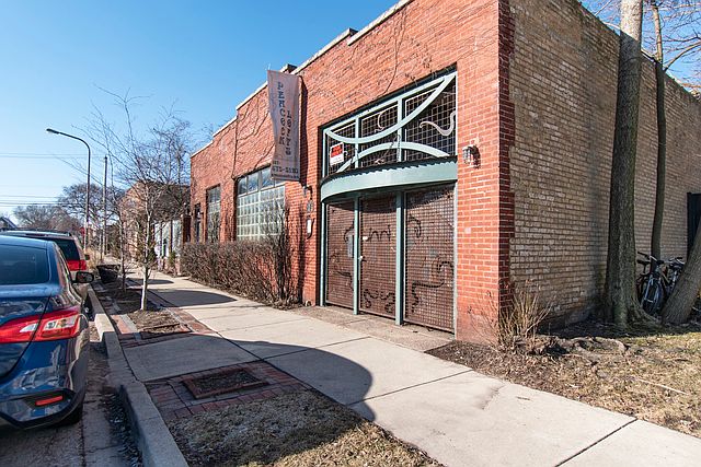 1st image of 2144 Ashland Ave Ste 4