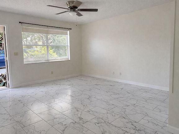 4th image of 1369 Sunset Rd S