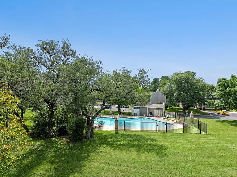100 Lido Cir #H2 — Photo 8
