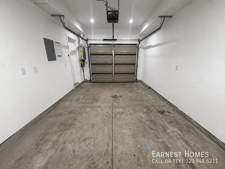 310 N 3rd St #B — Photo 21