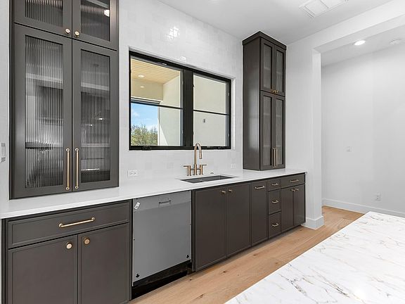 5th image of 1006 Flint Ridge Trl